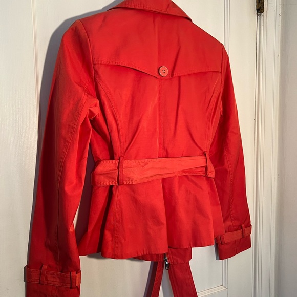 🔥NWOT BLACK RIVET BELTED LARGE BUTTON RED WOMENS CLASSY CHIC RAIN JACKET… - Picture 7 of 10